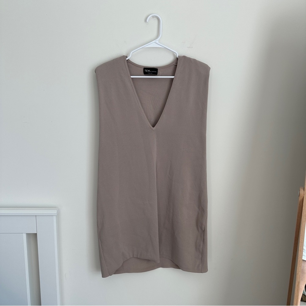 TEN by Babaton Aritzia V Neck TouchStone Tank Dress Shoulder Pads Size Medium - Picture 2 of 6